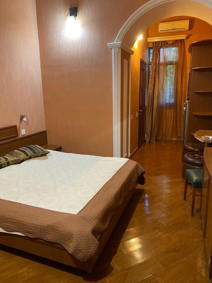 Hotel Pavo Tbilisi Bagian luar foto